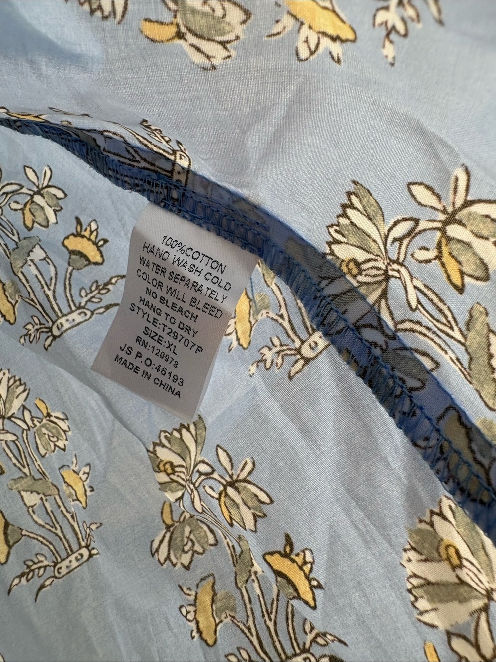 ❤️NEW entro Light Blue Floral Button-Front Puff Sleeve blouse with Green Trim - Picture 5 of 9